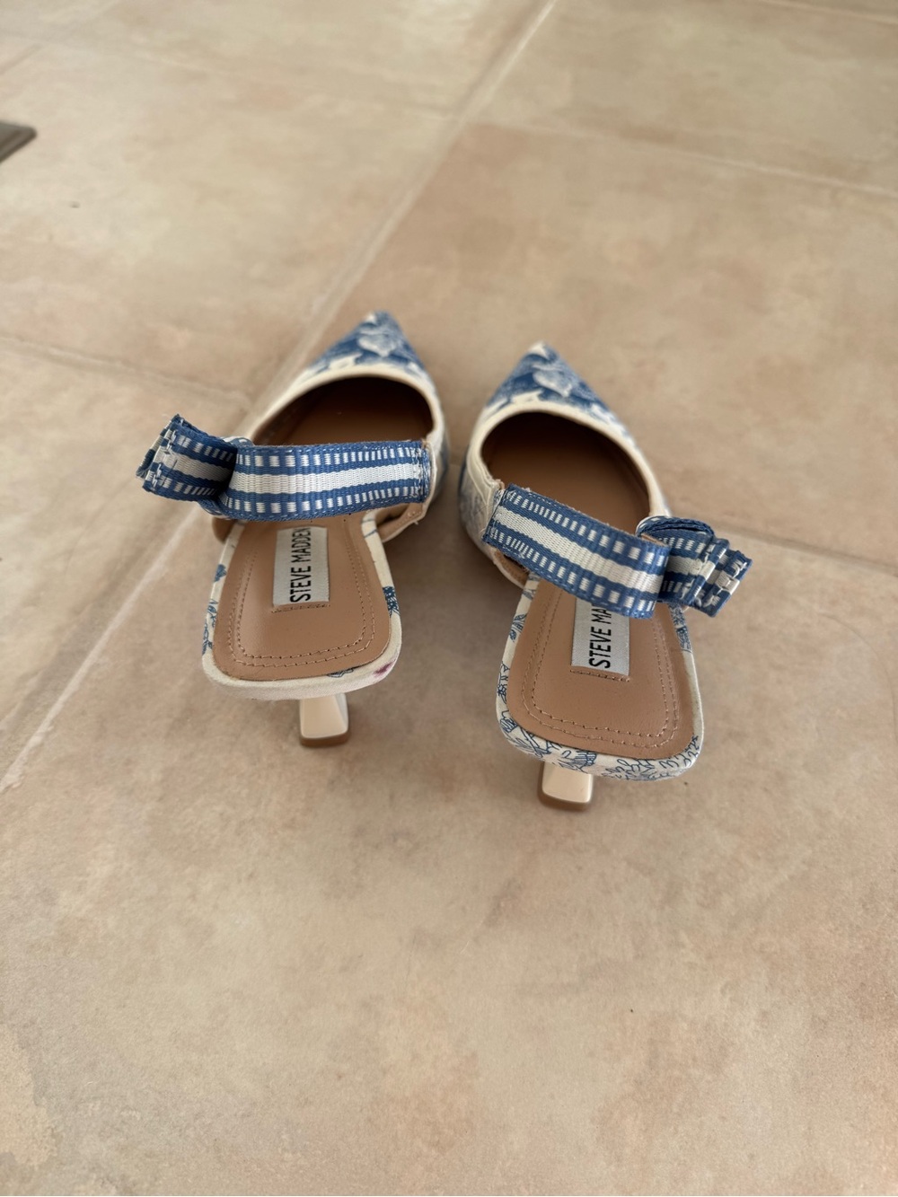 Steve Madden White and Blue Floral Pointed Toe Slingback Heels - Picture 7 of 7